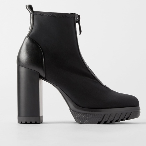 🆕 Thick Sole Ankle Boots w/ Zipper - Picture 1 of 5